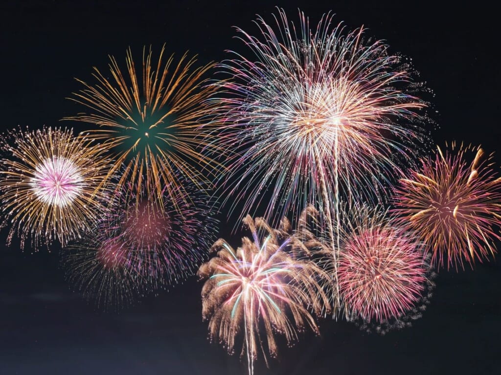 AC打ち上げ花火