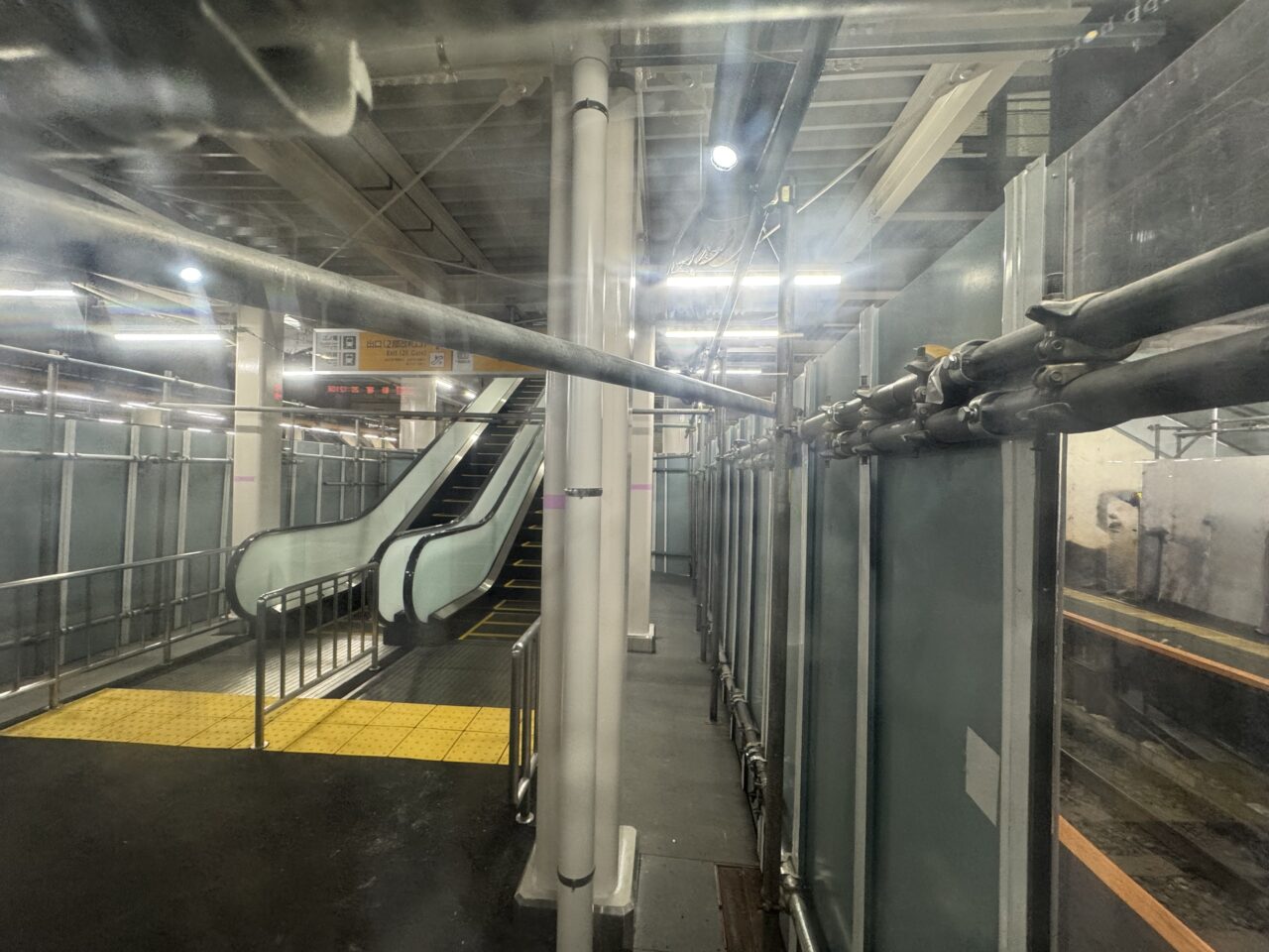【藤沢市】小田急線 藤沢駅の「2階改札」がさらに便利に! 新設エスカレーターが10月3日 初電から使用開始です!