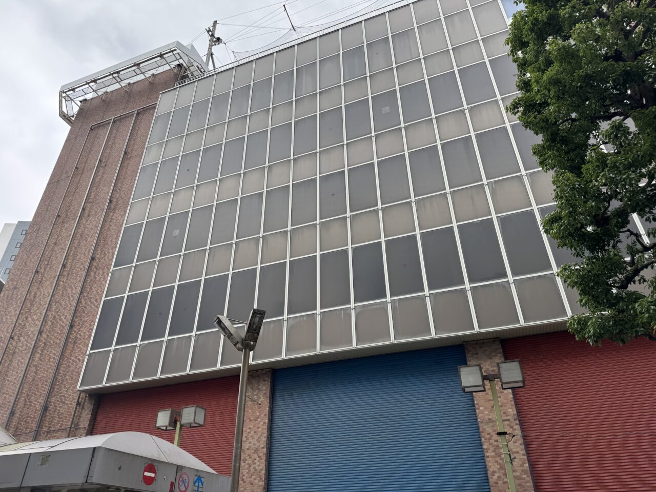 【藤沢市】旧イトーヨーカドー藤沢店の立体駐車場跡地に、時間貸しの駐車場「タイムズ藤沢石上第16」が6月10日にオープンします。　解体工事完了後の現地で新展開。