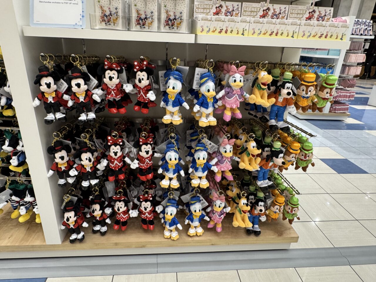 【藤沢市】テラスモール湘南にディズニーストアの期間限定ポップアップ「Disney store.jp Japan Tour」が10月16日にオープンしました！ 神奈川限定やポップアップ限定アイテムの販売、ミッキーマウスのフォトスポットも♪