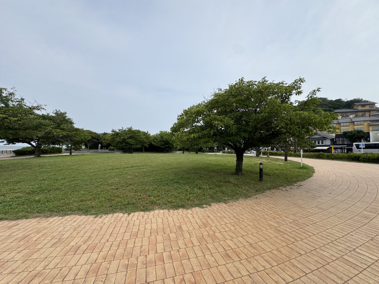 【藤沢市】夕暮れの海辺で盆踊りと発酵グルメを満喫! 「発酵盆祭2026」が江の島・湘南港北緑地広場で8月5日に開催されます♪ 子こどもアート縁日も!