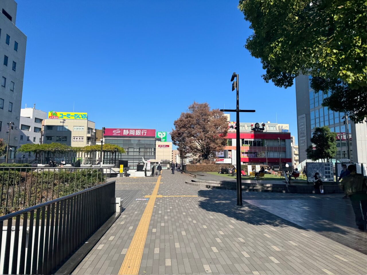 藤沢駅前がワンコでにぎわう日! 愛犬と楽しめる冬イベント『WAN HEROES FESTIVAL』が11月30日、サンパール広場で開催されます♪