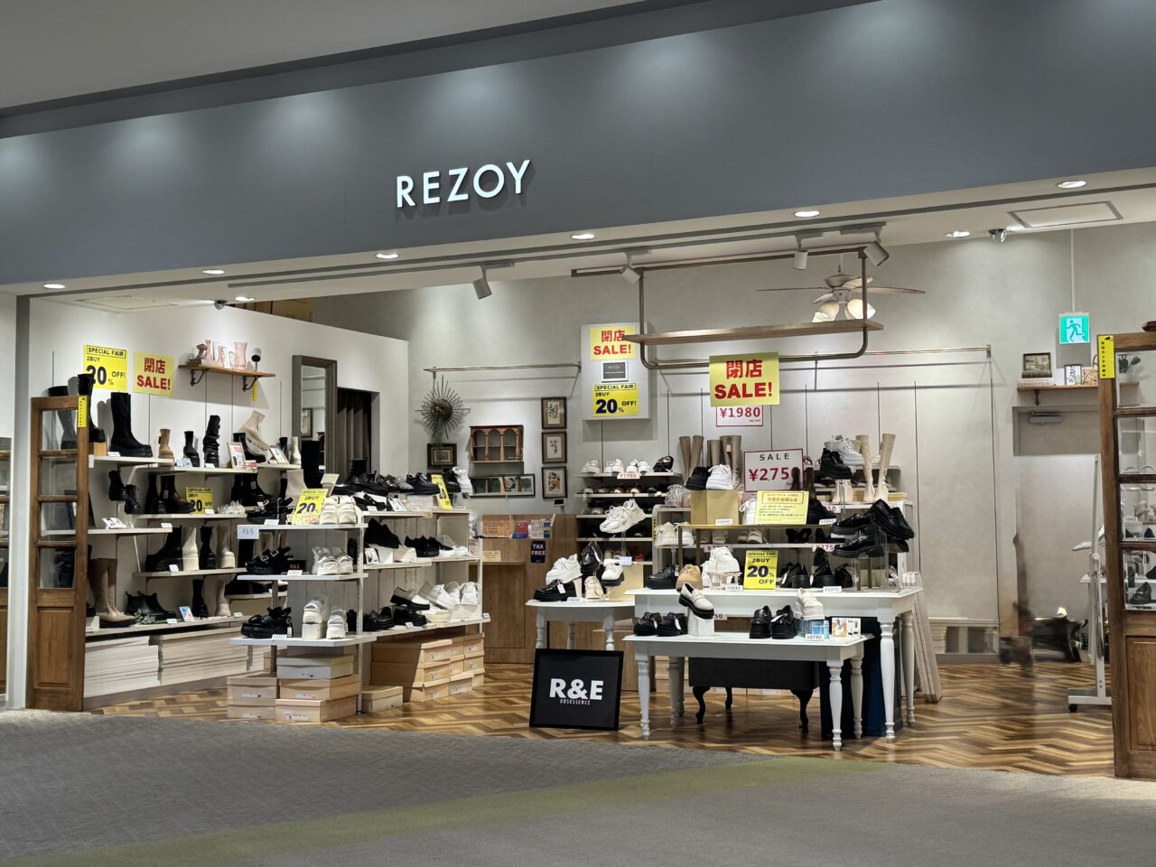 【藤沢市】テラスモール湘南で、レディースシューズブランド「REZOY」と湘南マルシェ内の洋菓子店「パティスリー・ユキノシタ鎌倉」が閉店していました。