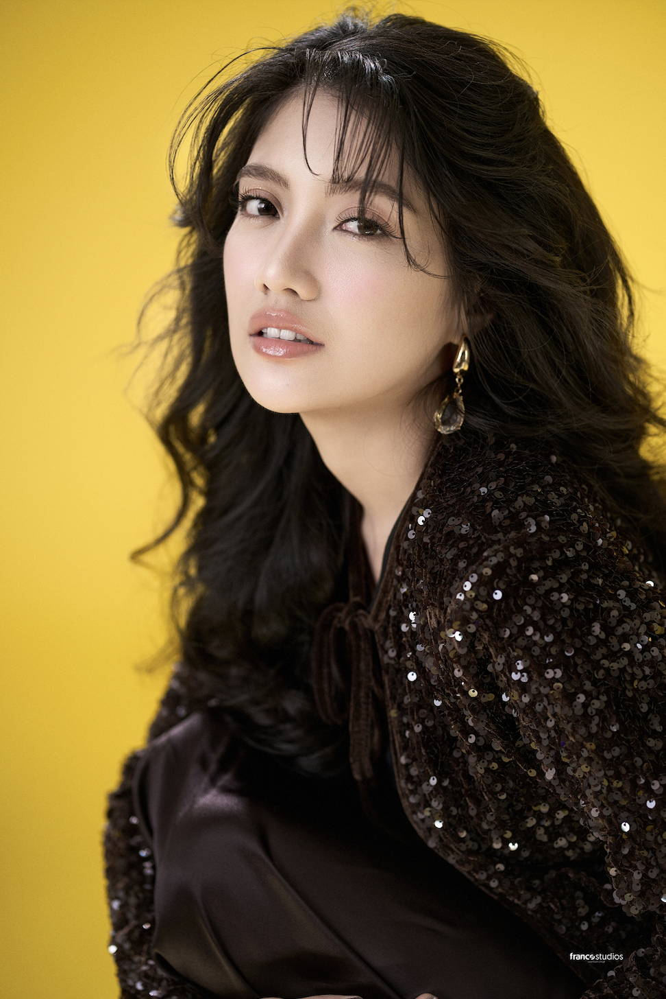 【藤沢市】開局30周年「レディオ湘南」の老舗音楽番組で新コーナー「歌ってみました」始動! 世界最高峰のJ-POP TikToker「Mona Gonzales(モナゴンザレス)」も出演。「SNSでバズるコツ」などを伝授♪