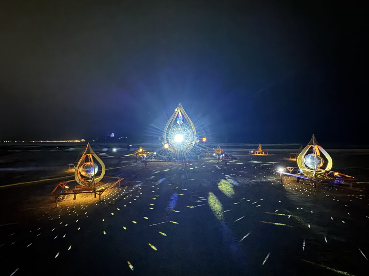 【藤沢市】日本三大イルミネーション「湘南の宝石2025-2026」新スポット『Seed of Beginning』が鵠沼海浜公園HUG-RIDE PARKで開催中です♪