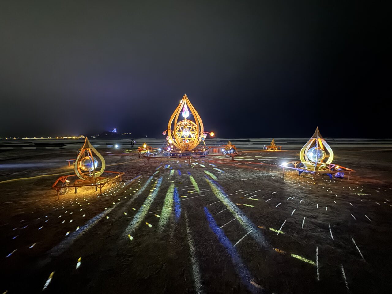 【藤沢市】日本三大イルミネーション「湘南の宝石2025-2026」新スポット『Seed of Beginning』が鵠沼海浜公園HUG-RIDE PARKで開催中です♪