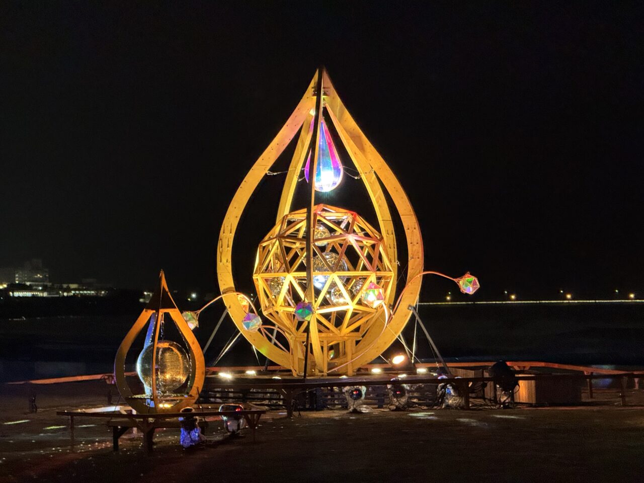 【藤沢市】日本三大イルミネーション「湘南の宝石2025-2026」新スポット『Seed of Beginning』が鵠沼海浜公園HUG-RIDE PARKで開催中です♪