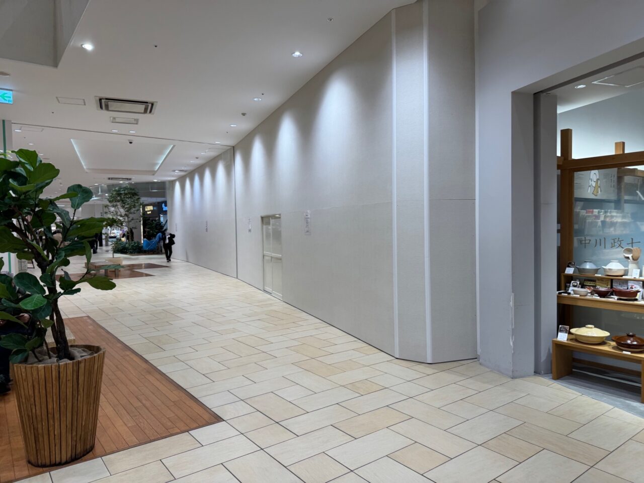 【藤沢市】テラスモール湘南1階で営業していた「B:MING LIFE STORE by BEAMS」が2026年1月12日をもって閉店していました。