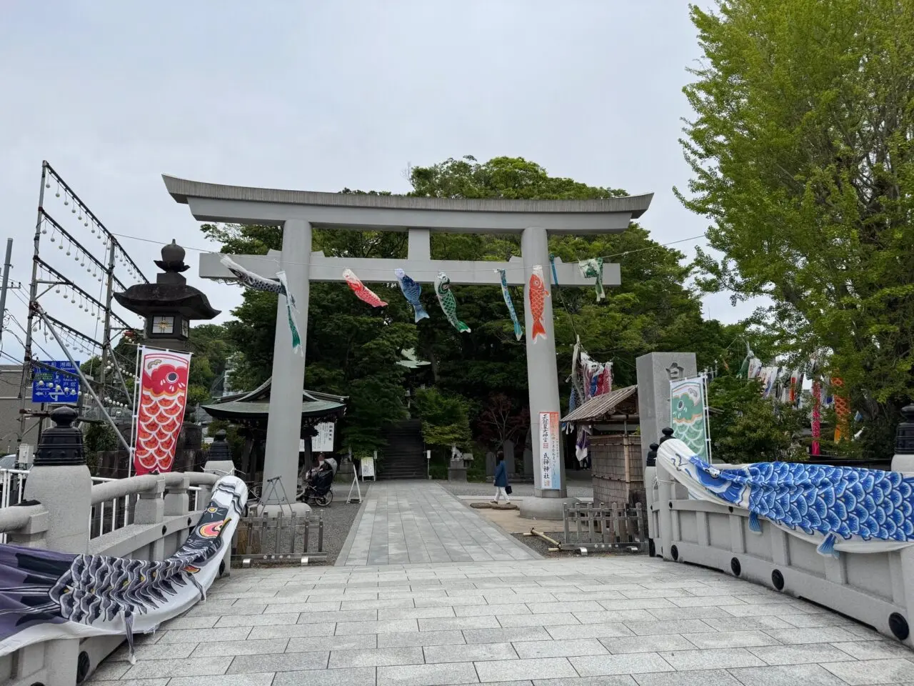 白旗神社の鯉のぼり