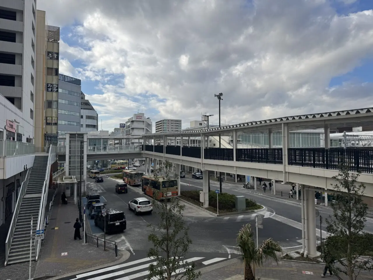 辻堂駅南口の新ランドマーク「THE TOWER 湘南辻堂」の1階に『セブンイレブン 藤沢辻堂駅南口店』が2026年1月30日オープン。