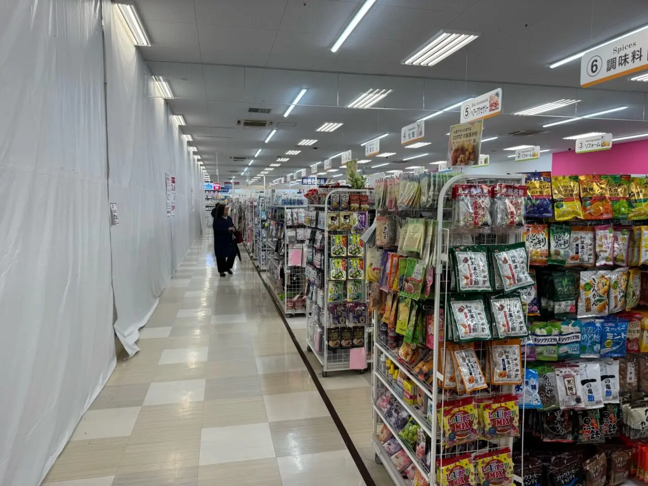 【藤沢市】ダイエー藤沢店2階で売場改装中。ダイソーが2月6日に増床リニューアルオープンします。