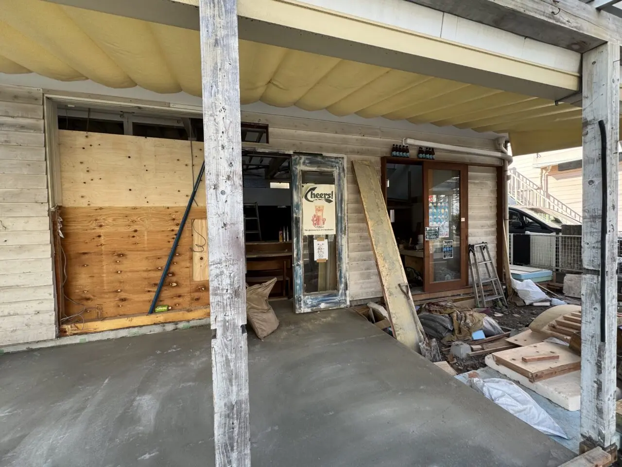 【藤沢市】辻堂西海岸のサーファー通りに新店!「ON THE PIG’S BACK」跡地に、ピザとナチュラルワインの店「辻堂パーク」が3月5日にオープン予定です♪