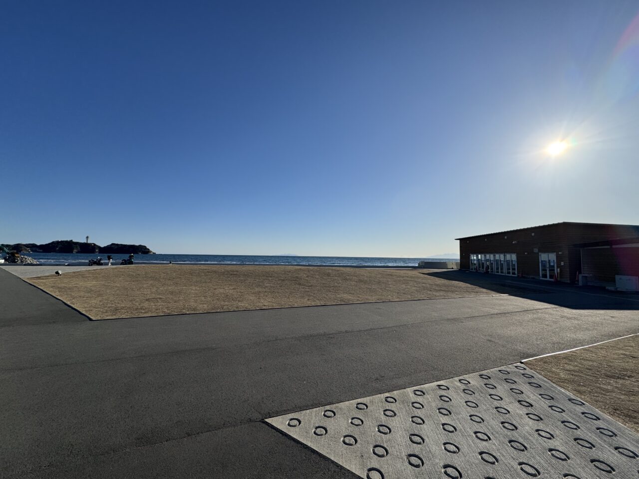 【藤沢市】海を見ながら楽しむマーケットイベント「Lovillage Market」が3月20日に鵠沼海浜公園 HUG-RIDE PARKで開催されます♪