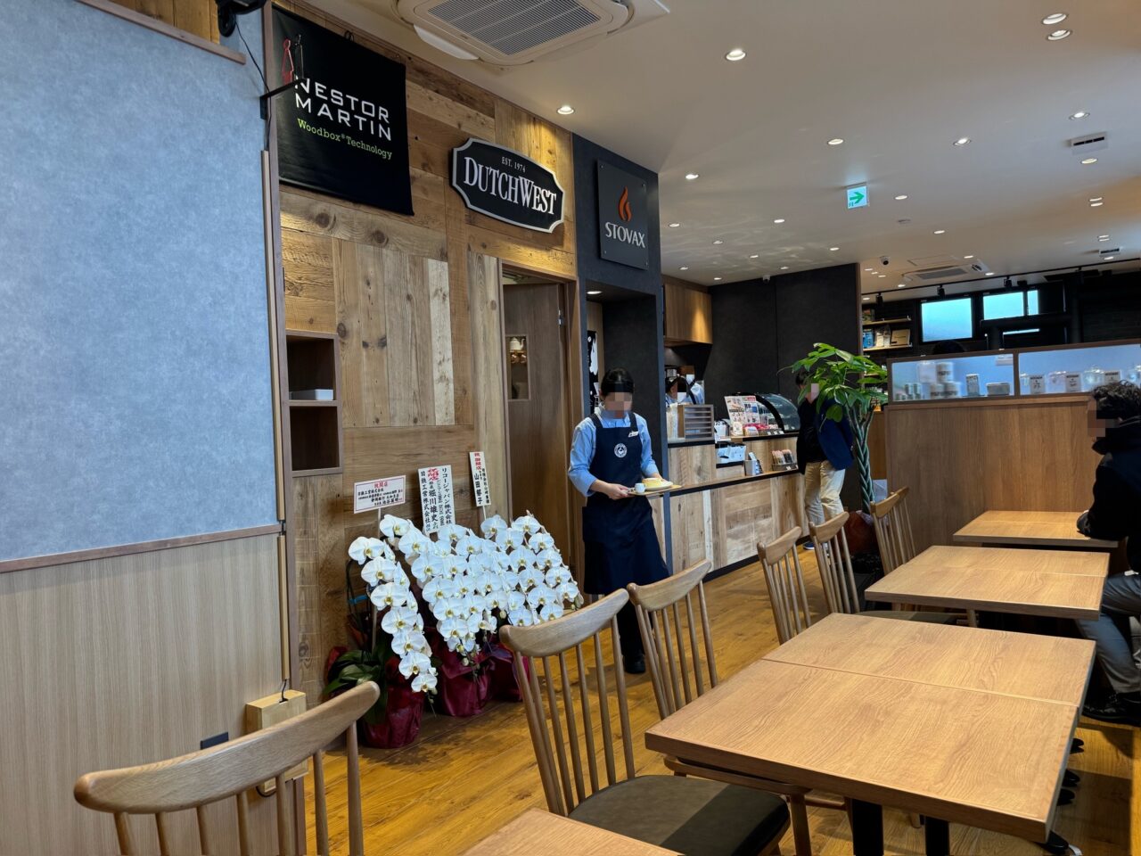 【藤沢市】宮原エリアの中原街道沿いに車で立ち寄れるカフェ「KEY'S CAFÉ 藤沢宮原店」が3月6日にオープンしました。薪ストーブのある話題のカフェです♪