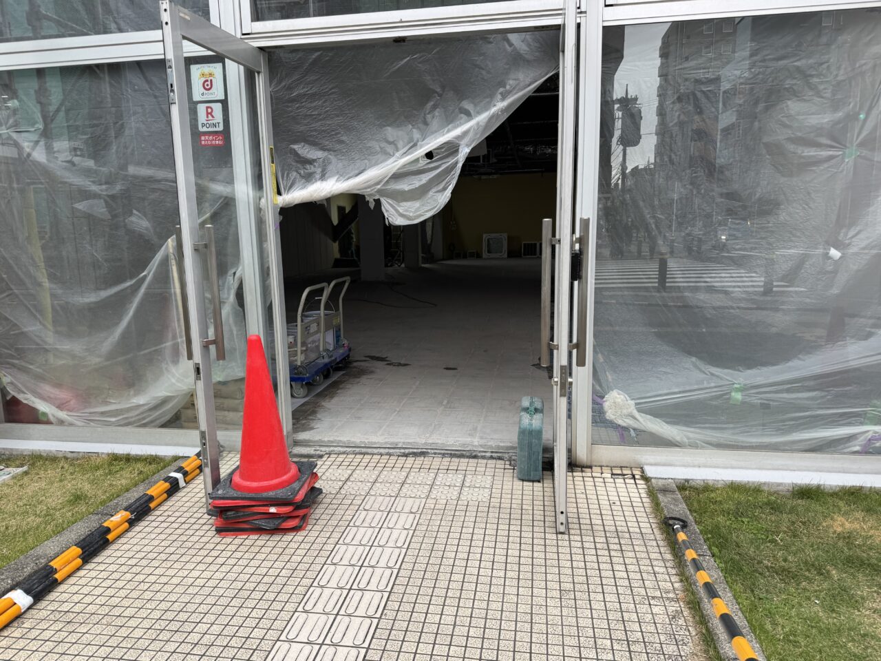 【藤沢市】湘南台ウエストプラザ1番地で、5月にオープンを予定している新店舗の配置が判明! ベローチェ&トレファクの場所が明らかに。