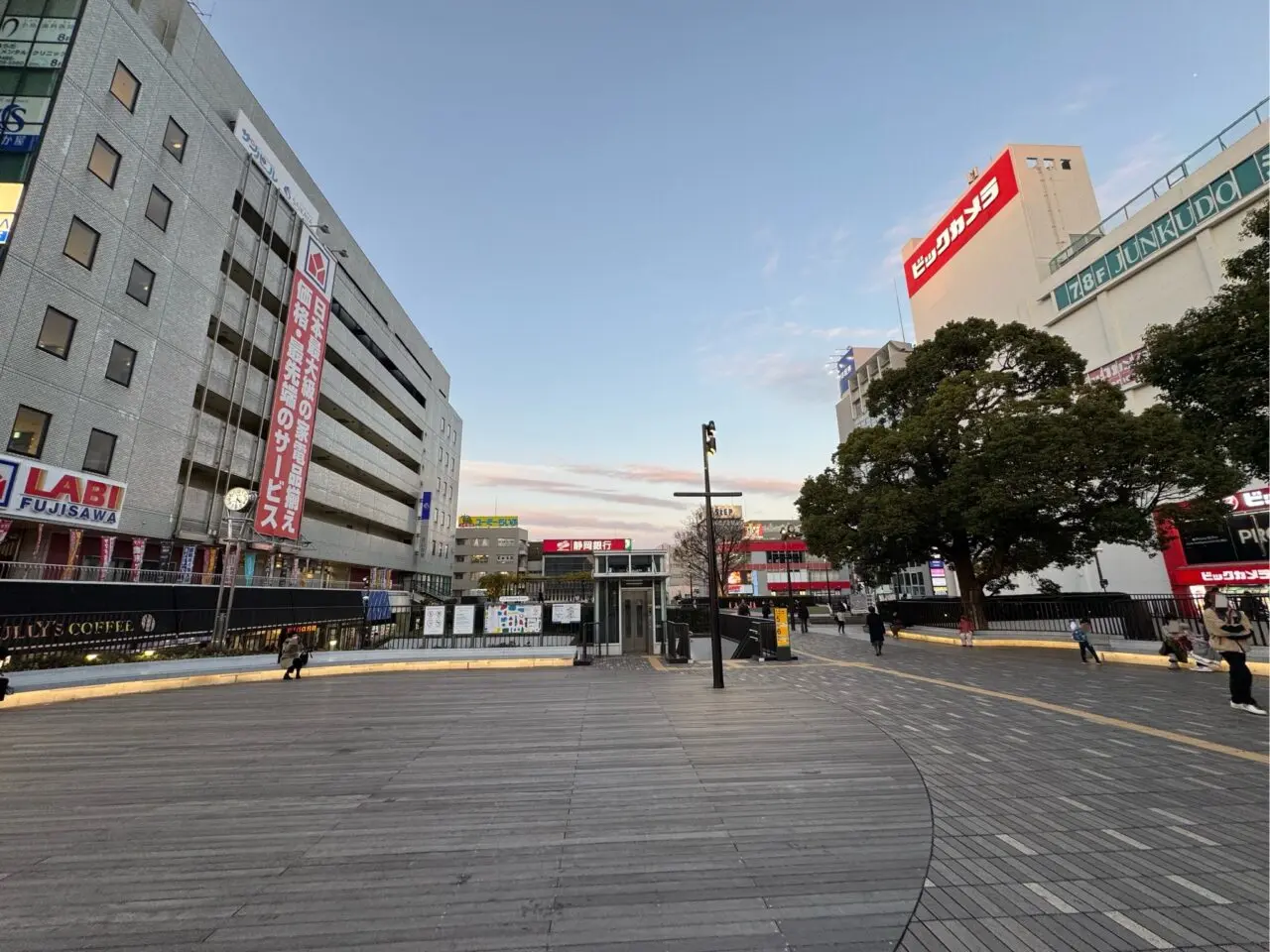 【藤沢市】古着・雑貨・レコードが集結するＧＷイベント「Vintage Village」が藤沢駅北口 サンパール広場で5月3日に開催されます♪