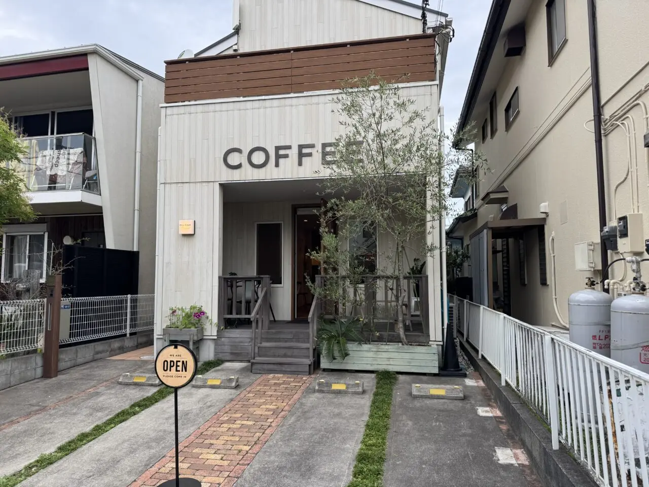 【藤沢市】PCH Coffee跡地に新店！ 鵠沼海岸に朝7時オープンのカフェ＆ギャラリー「Dix-sept KugenumA」がグランドオープン♪ 至高のスペシャルティコーヒーを味わえると話題！
