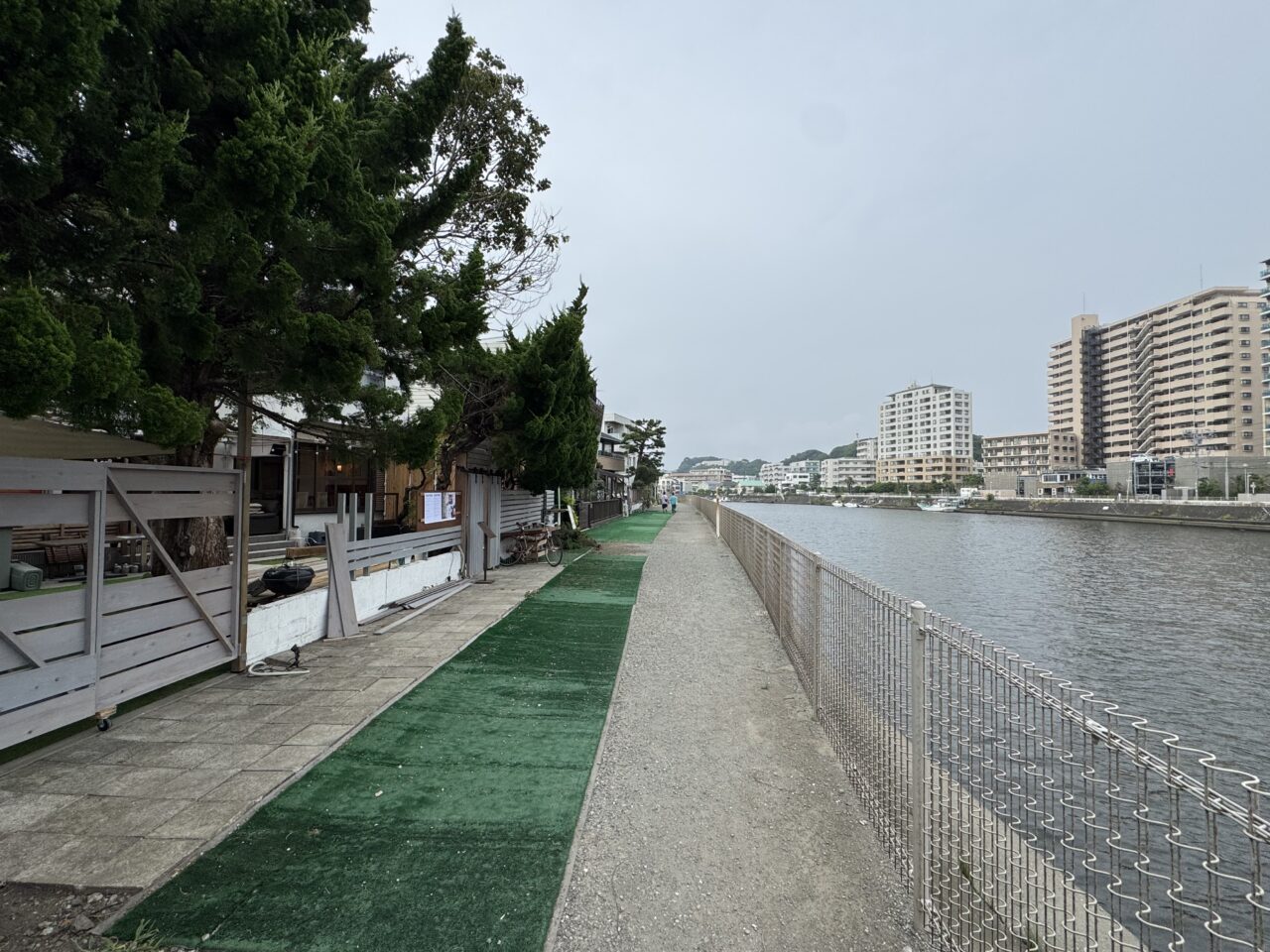 【藤沢市】片瀬江ノ島で話題のカルチャースポット「AfterSurf ClubHouse」で、アートイベント「NichiNichi vol.3」が開催中! 7月20日には湘南初開催「コーヒーレイブ×ラン」も!