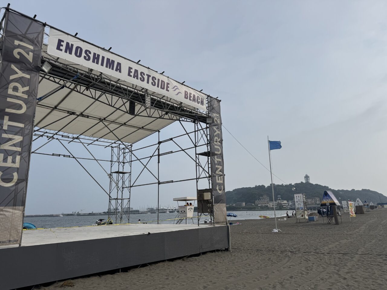 【藤沢市】最新ヒーローが湘南の海にやってくる！ 8月８日、片瀬東浜海水浴場で「角醒ハンター オメガホーン＆超宇宙刑事ギャバン インフィニティ」キャラクターショーが開催されます♪