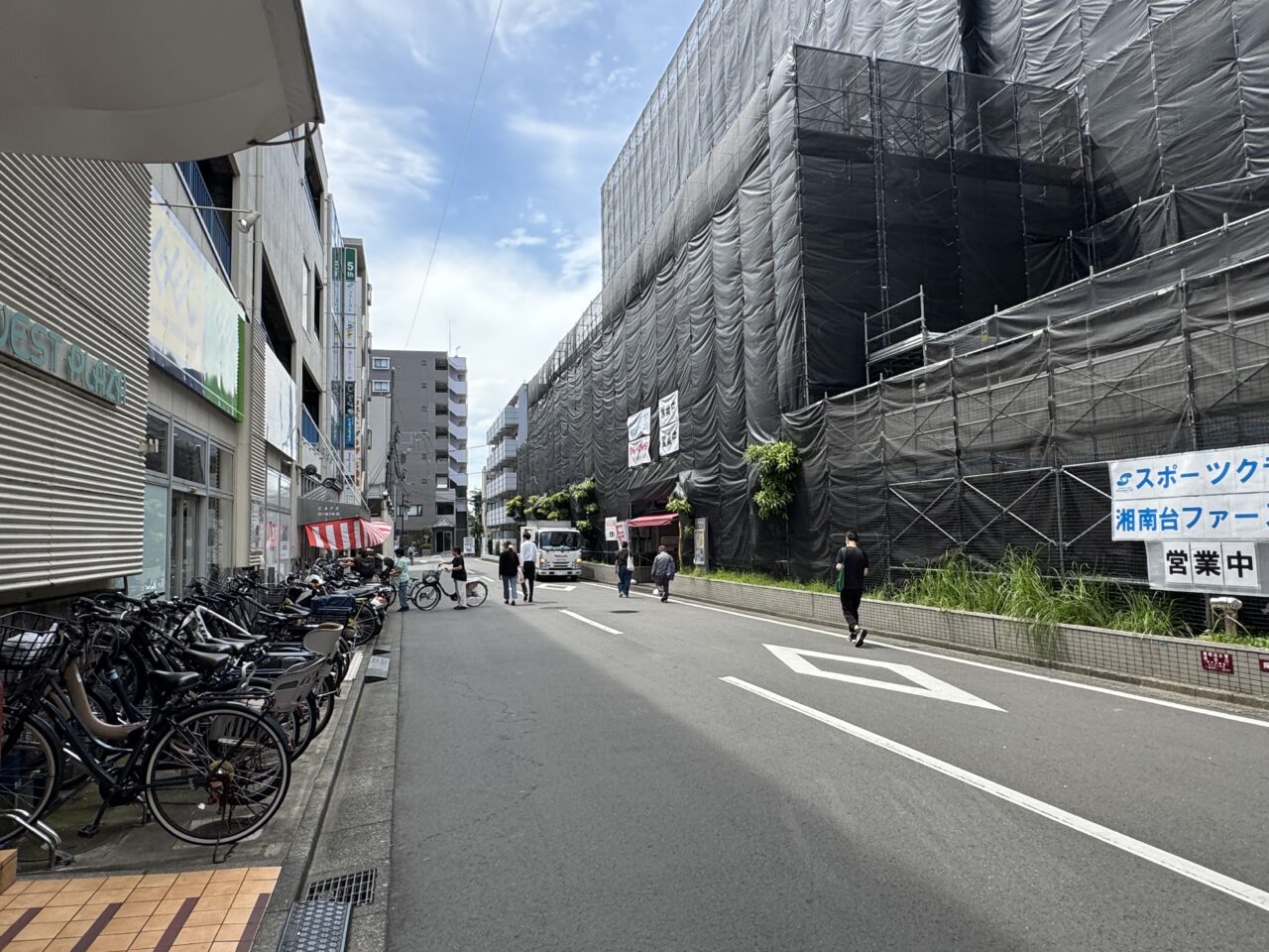 【藤沢市】湘南台駅西口の湘南台ウエストプラザで「ウエストプラザ夏祭り 2026」が8月22日に開催されます！ 道路を貸し切り、ステージやキッチンカー、子ども企画が大集合します♪