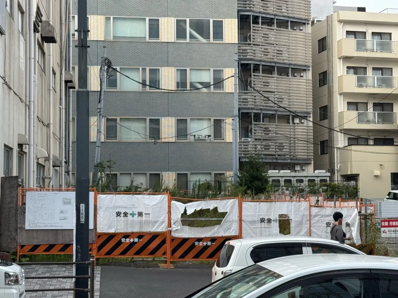 【藤沢市】藤沢駅北口にクラフトビール醸造所が2027年に誕生！ 「藤沢ブリュワリー」新築工事の看板を現地で確認しました。