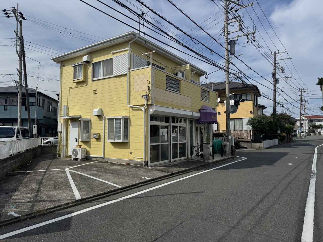 【藤沢市】三軒茶屋で人気の深夜食堂「食堂おさか」が辻堂に出店! お惣菜・お弁当・おむすび・パンが並ぶ「食堂おさか 湘南キッチン」が10月1日にプレオープン、2日にオープンします♪