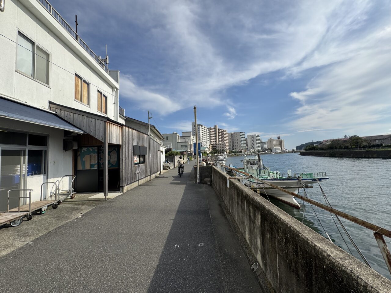 【藤沢市】あの人気カフェのスイーツが復活! 片瀬海岸の浜野水産内にパンとスイーツのテイクアウト専門店「Namimachi Baker」が9月28日プレオープンします!