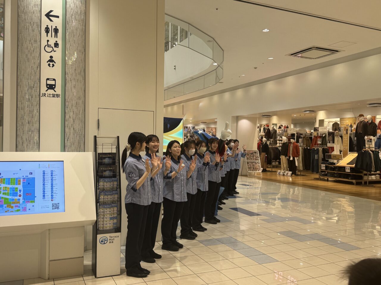 【藤沢市】テラスモール湘南にディズニーストアの期間限定ポップアップ「Disney store.jp Japan Tour」が10月16日にオープンしました！ 神奈川限定やポップアップ限定アイテムの販売、ミッキーマウスのフォトスポットも♪