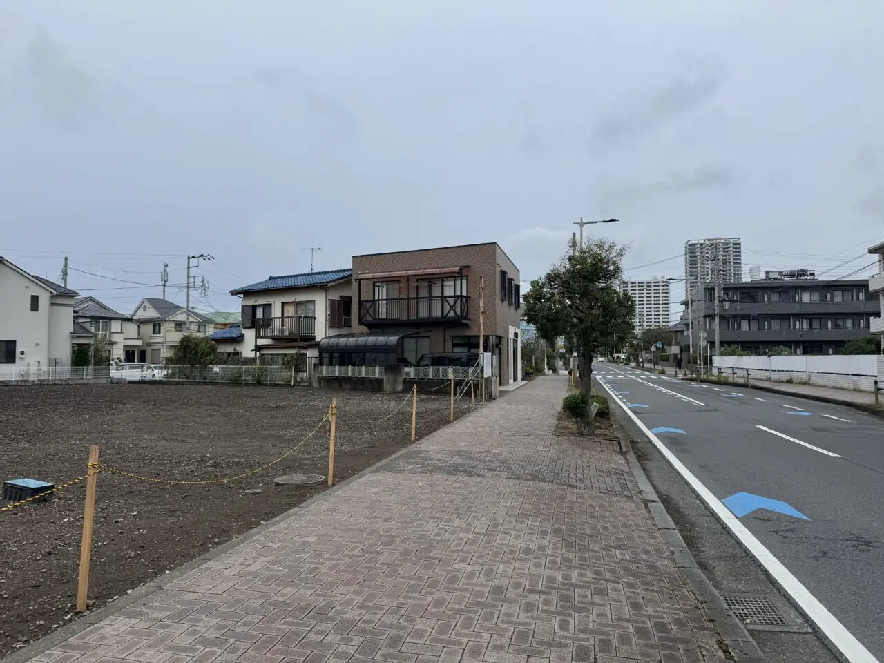 【藤沢市】辻堂3丁目の吉兆庵跡地が更地に。 現地の特例開発事業等予告板の立面図に「LAWSON」の文字